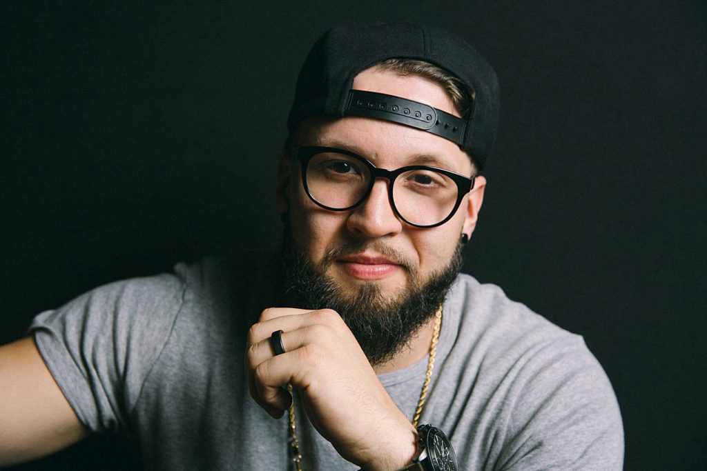 [MUSIC] Andy Mineo - Herman Miller