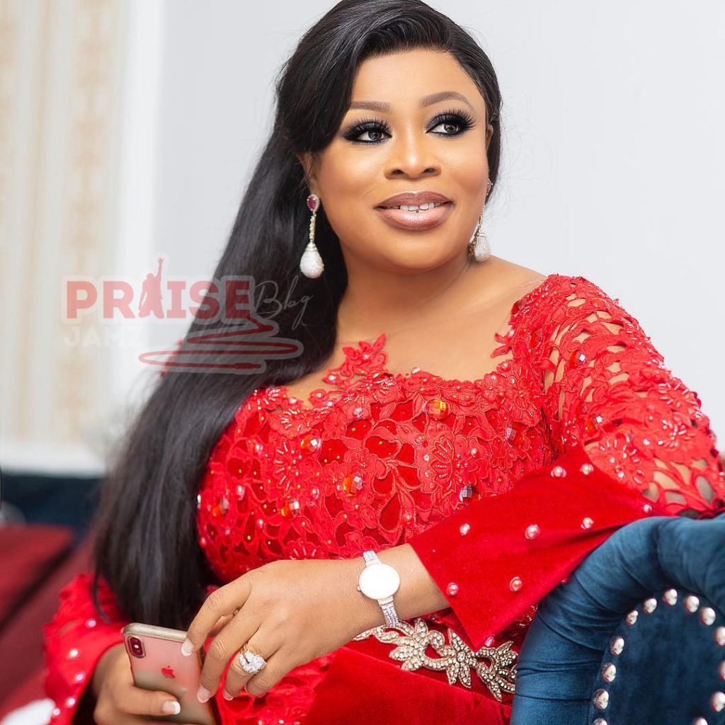 Sinach listed among 100 most reputable people on earth for 2019