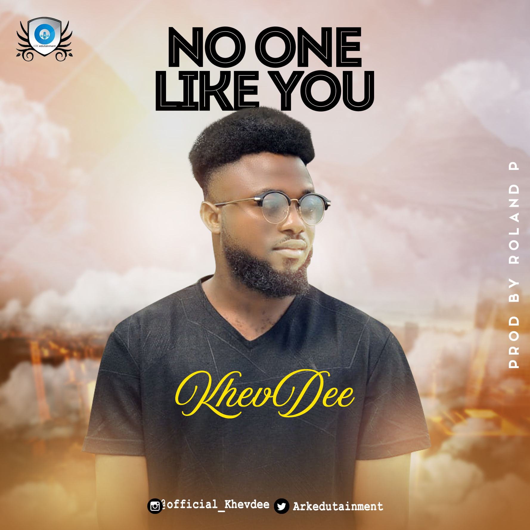 [MUSIC] KhevDee - No one like you