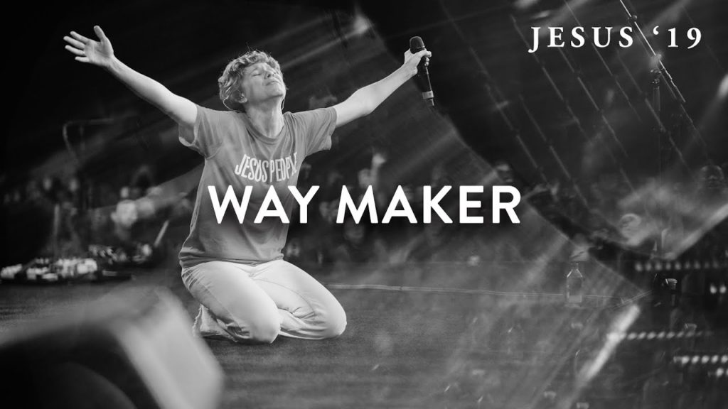 [MUSIC] Steffany Gretzinger - Way Maker 