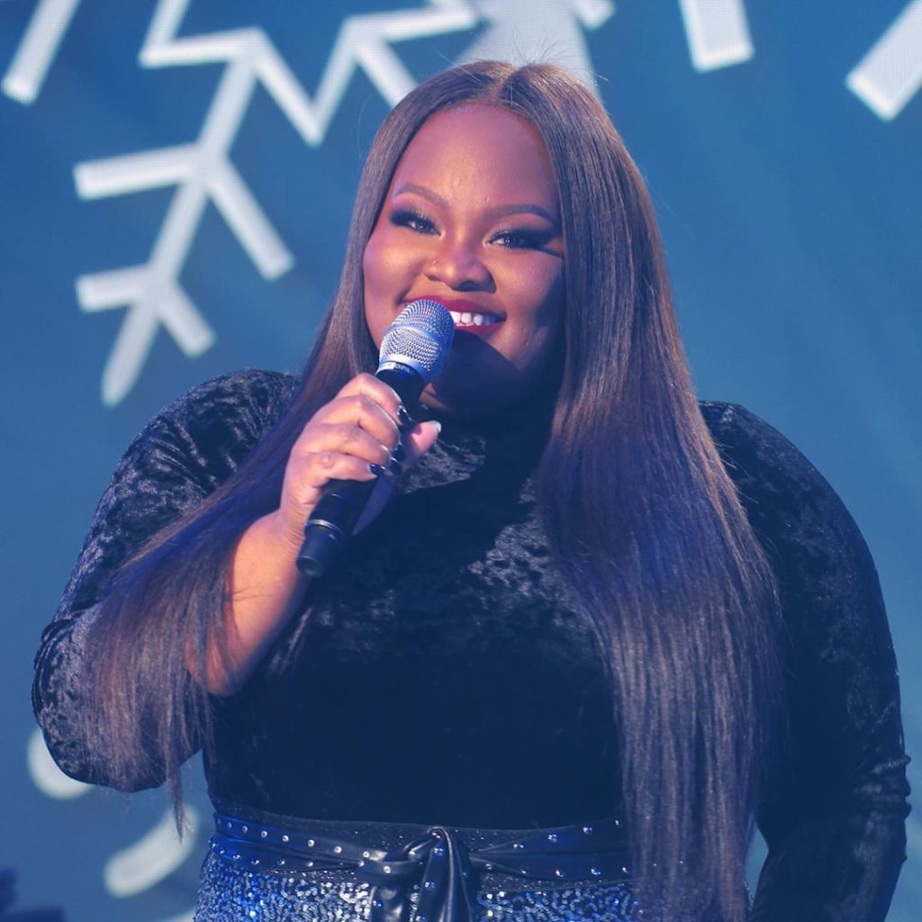 [MUSIC] Tasha Cobbs Leonard - Never Gave Up