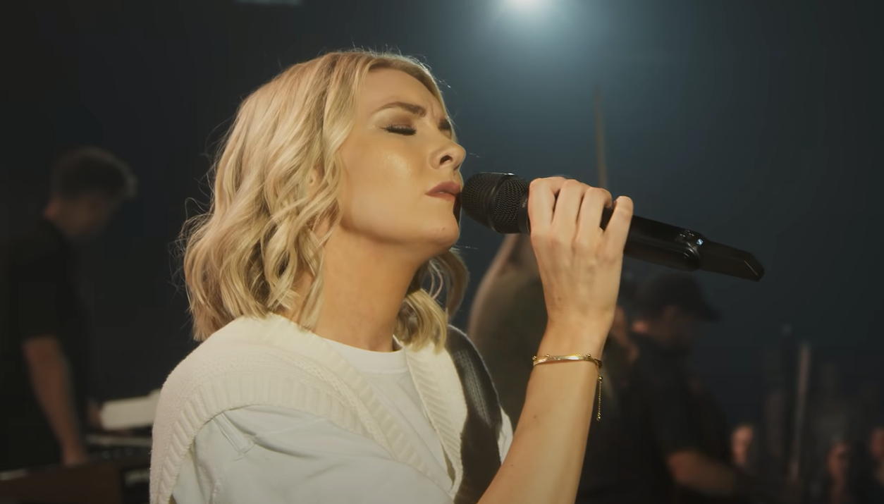 Bethel Music - Standing In Miracles (Ft. Emmy Rose)