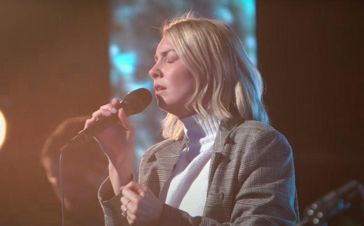 Bethel Music - Adore Him (Ft. Emmy Rose)