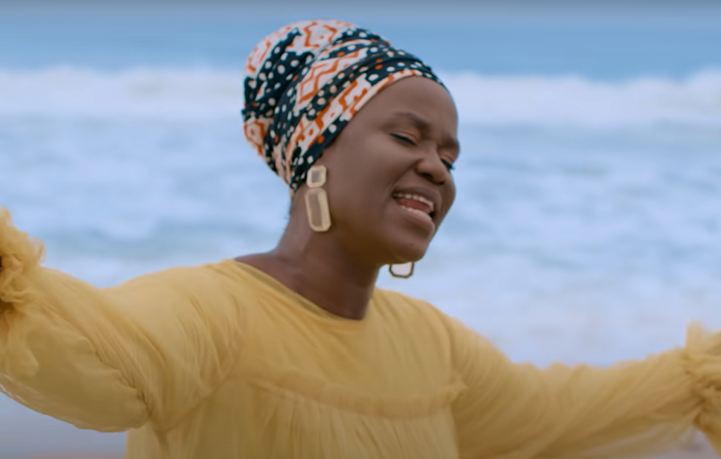 Sola Allyson 'Ìfe Á D'ale' Music Video