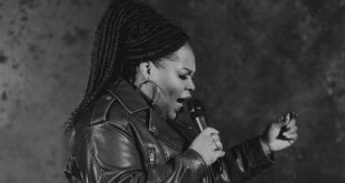 Tasha Cobbs Leonard 'At The Cross' Live Video